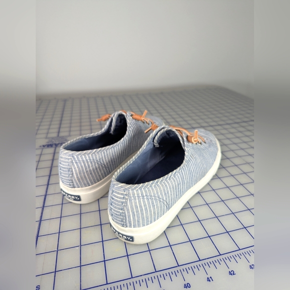 Sperry Striped Blue & White Sneakers – Women’s 9.5, Leather Laces - Picture 14 of 16